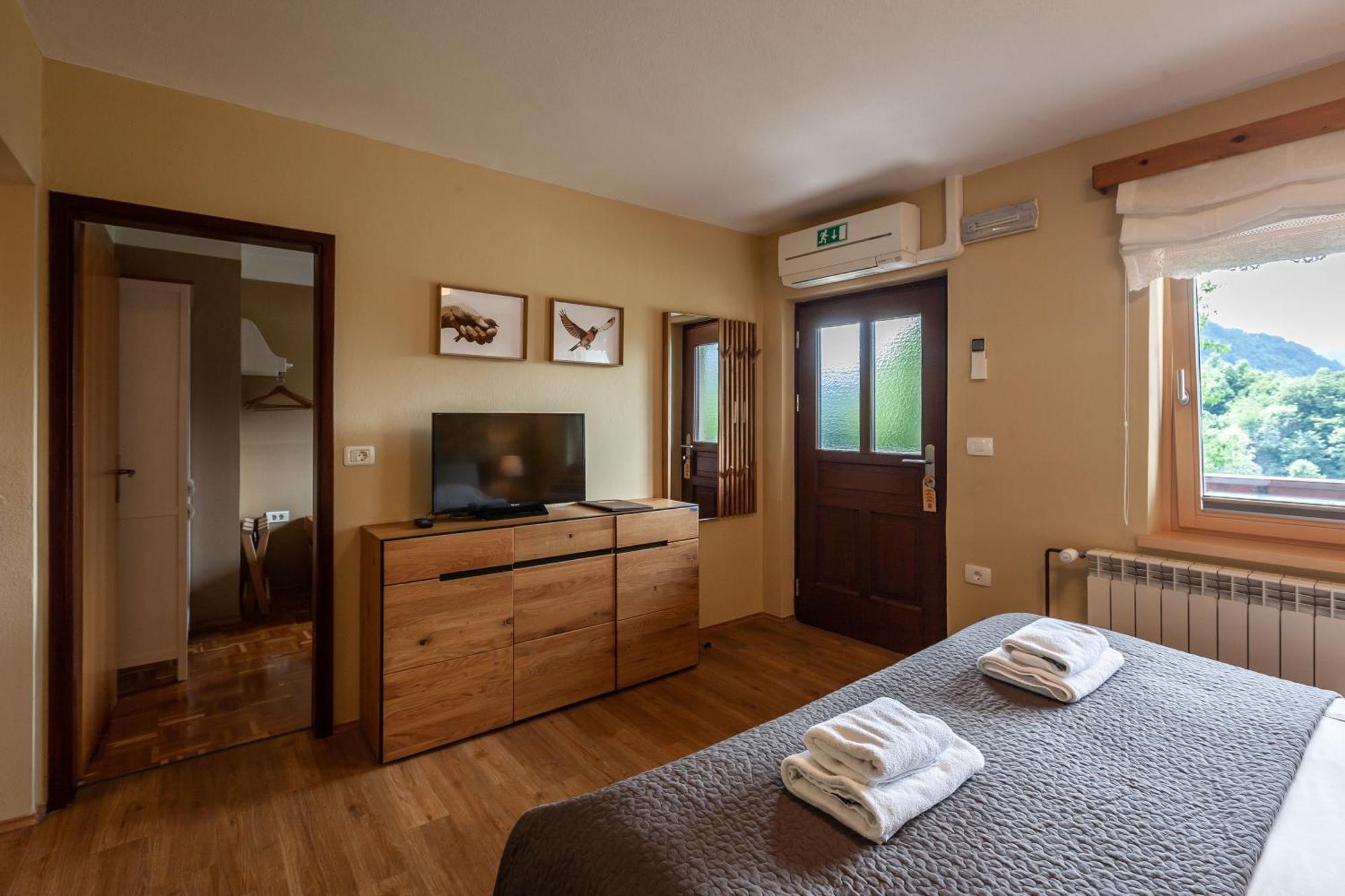 Tourist Farm Kranjc Villa โคบาริด ภายนอก รูปภาพ