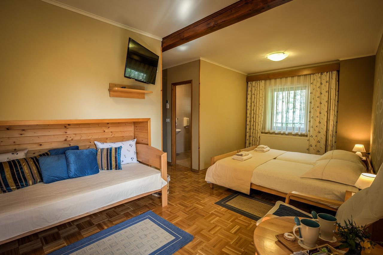 Tourist Farm Kranjc Villa โคบาริด ภายนอก รูปภาพ
