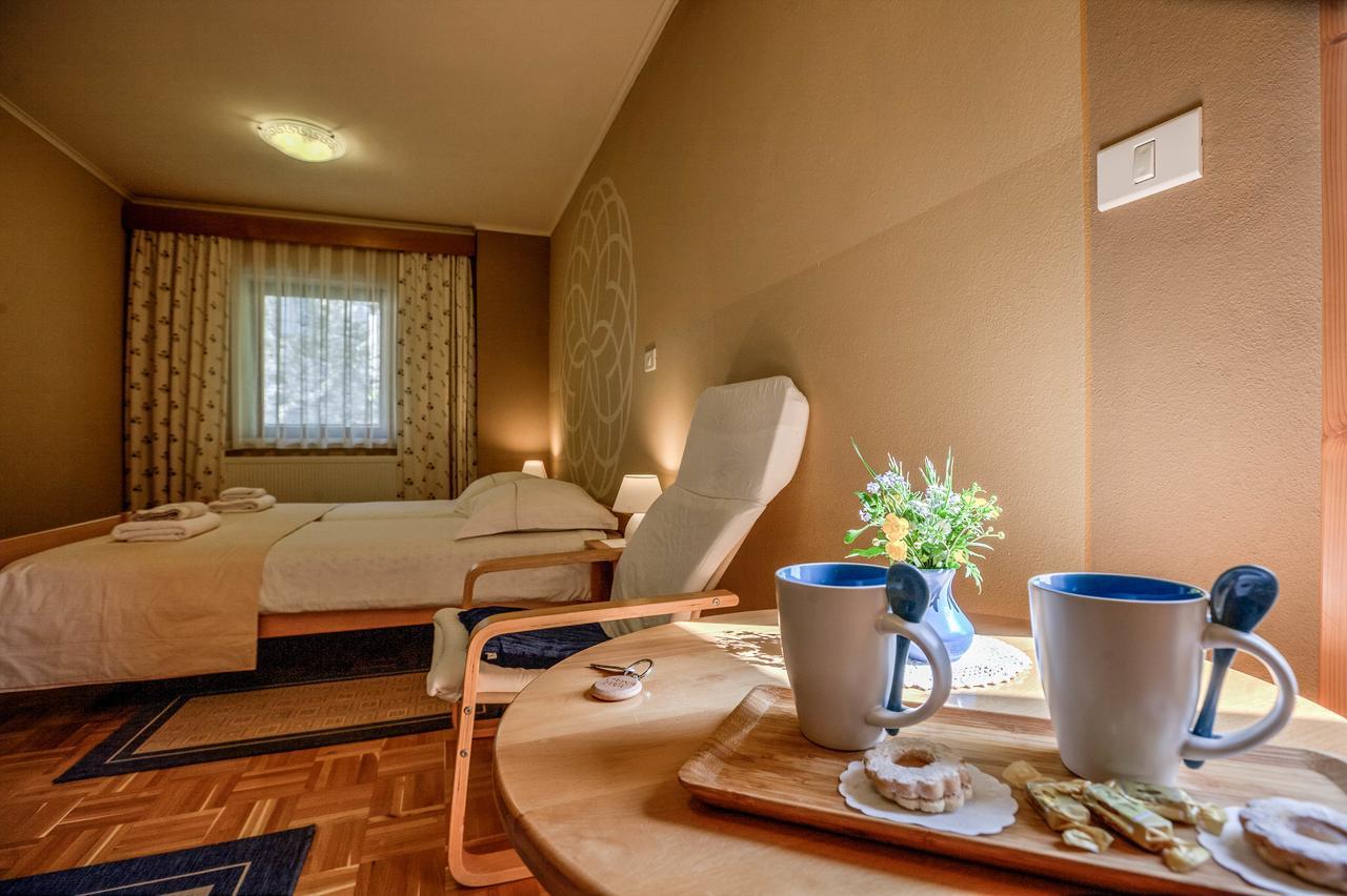 Tourist Farm Kranjc Villa โคบาริด ภายนอก รูปภาพ